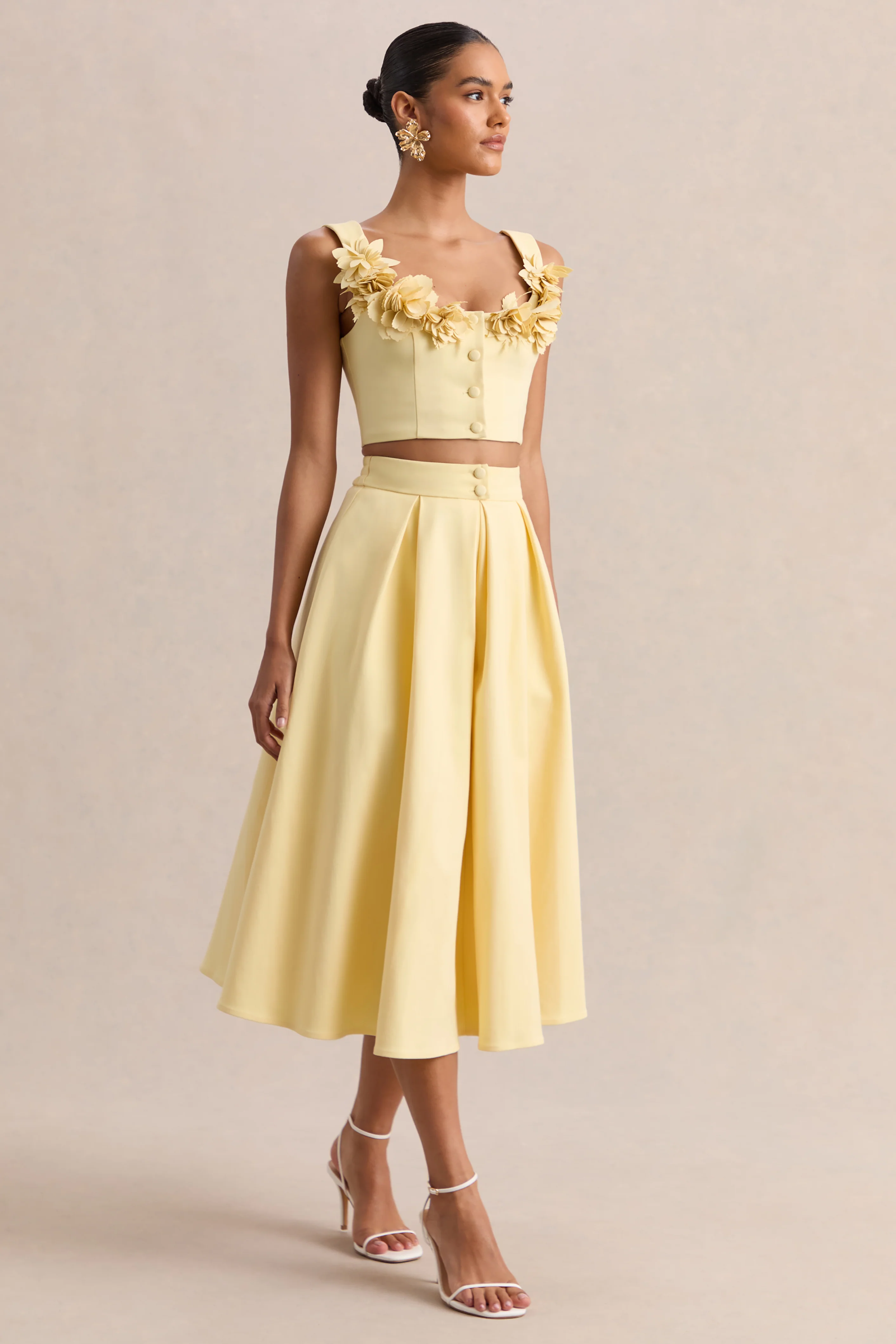 Caprielle | Lemon Scoop-Neck Crop-Top With Corsage Detailing - Image 5