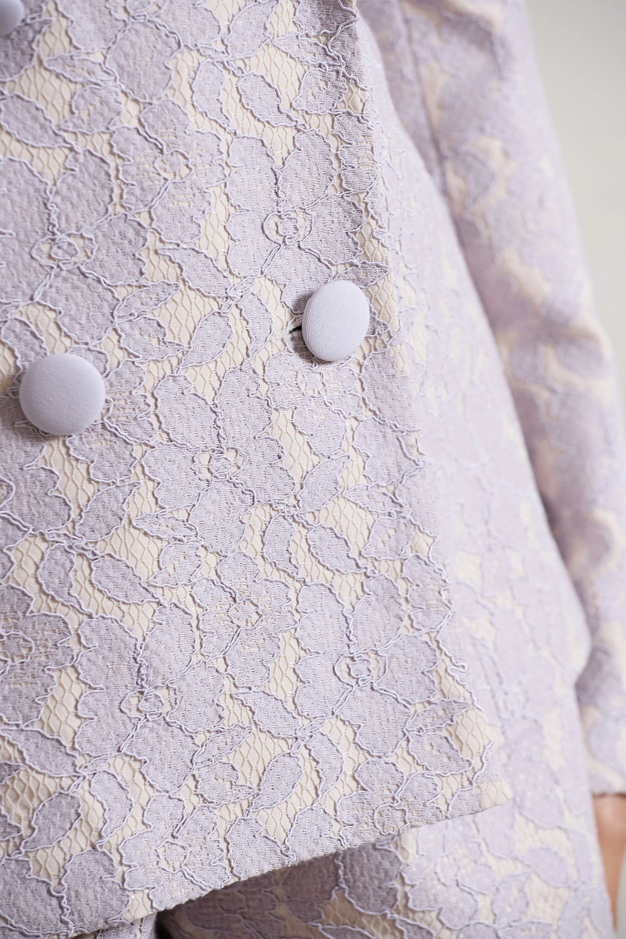 Kennedy | Mauve Lace Tailored Blazer - Image 4